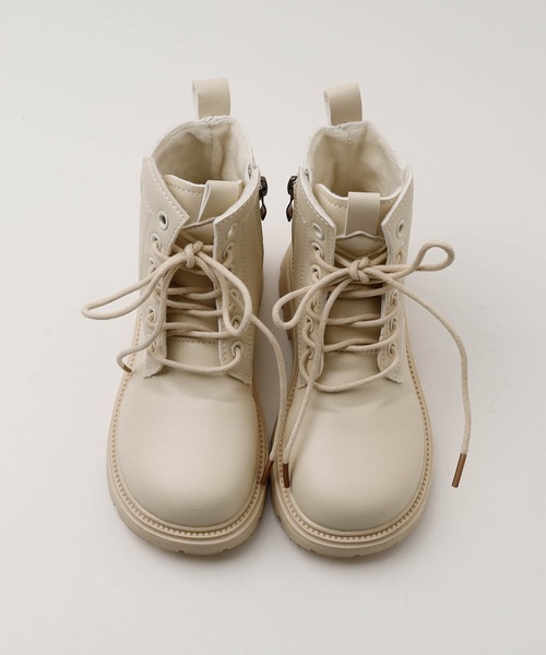 URBAN CHERRY（アーバンチェリー）の「レースアップカラーショートブーツ（ブーツ・キッズ・ホワイト・19.0cm/19.5cm/21.0cm/22.0cm/22.5cm）」の14枚目の写真