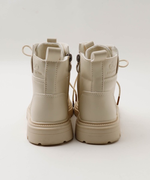 URBAN CHERRY（アーバンチェリー）の「レースアップカラーショートブーツ（ブーツ・キッズ・ホワイト・19.0cm/19.5cm/21.0cm/22.0cm/22.5cm）」の16枚目の写真