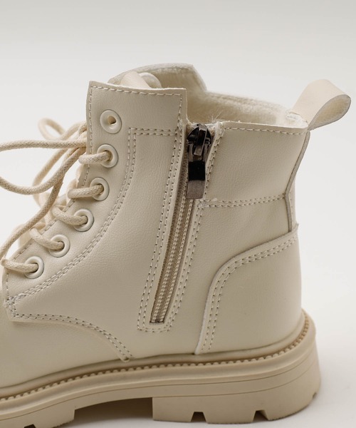 URBAN CHERRY（アーバンチェリー）の「レースアップカラーショートブーツ（ブーツ・キッズ・ホワイト・19.0cm/19.5cm/21.0cm/22.0cm/22.5cm）」の19枚目の写真