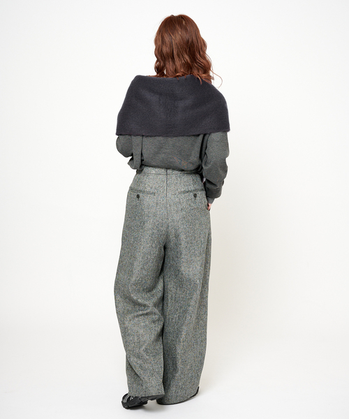 B.C STOCK（ベーセーストック）の「手洗い可 / ブークレマフラー（マフラー・レディース・チャコールグレー/ネイビー/イエロー/ホワイト/グリーン/レッド・FREE）」の12枚目の写真