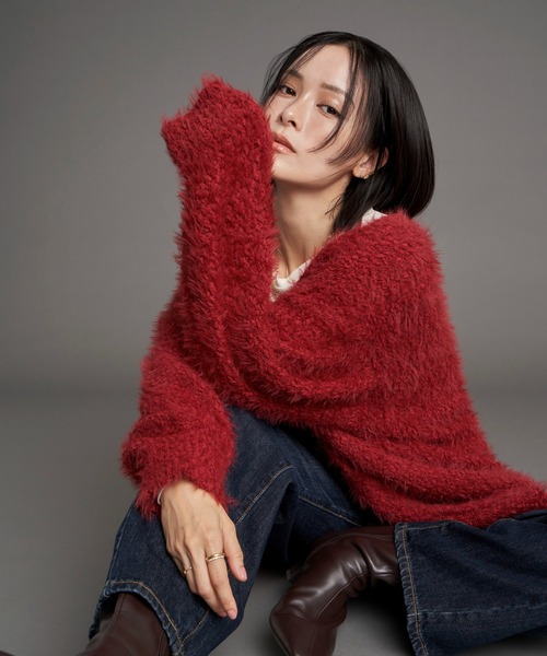 YECCA VECCA(イェッカヴェッカ)の「【尾崎紗代子×YECCA VECCA】ブークレフェザーニットカーディガン(カーディガン/ボレロ・レディース・レッド/チャコールグレー/サックスブルー/ブルーグリーン・FREE)」の4枚目の写真