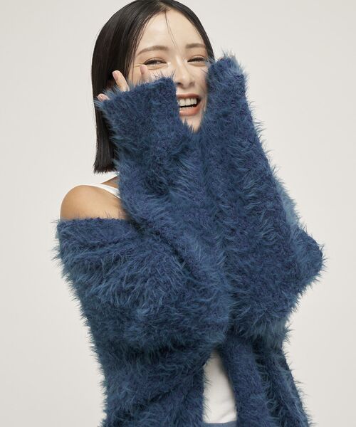 YECCA VECCA(イェッカヴェッカ)の「【尾崎紗代子×YECCA VECCA】ブークレフェザーニットカーディガン(カーディガン/ボレロ・レディース・レッド/チャコールグレー/サックスブルー/ブルーグリーン・FREE)」の3枚目の写真