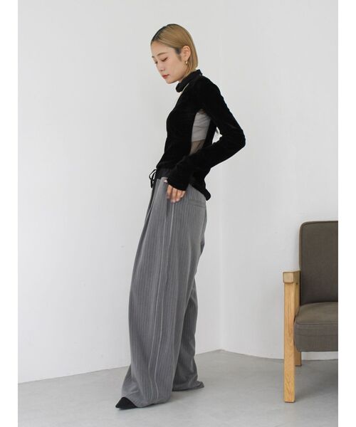 Ungrid（アングリッド）の「ウエストデザインラインパンツ（その他パンツ・レディース・ベージュ/チャコールグレー・SMALL/MEDIUM）」の12枚目の写真