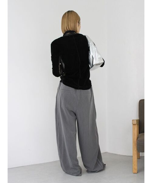 Ungrid（アングリッド）の「ウエストデザインラインパンツ（その他パンツ・レディース・ベージュ/チャコールグレー・SMALL/MEDIUM）」の13枚目の写真