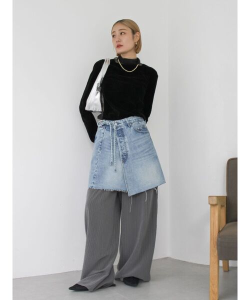 Ungrid（アングリッド）の「ウエストデザインラインパンツ（その他パンツ・レディース・ベージュ/チャコールグレー・SMALL/MEDIUM）」の15枚目の写真