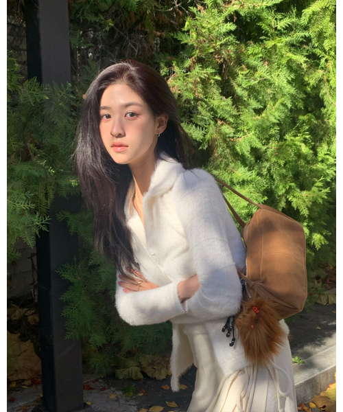 FIND KAPOOR（ファインドカプア）の「モノバッグ24 - スエードキャメル（ショルダーバッグ・レディース・キャメル・FREE）」の2枚目の写真