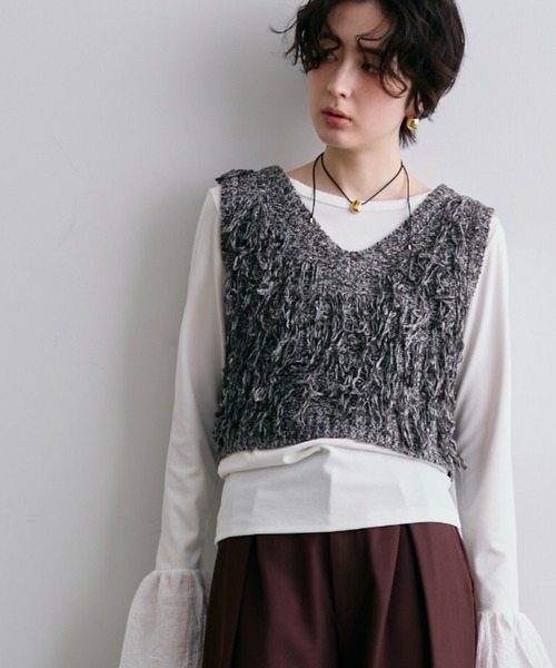 Trish(トリッシュ)の「ニットフリンジベスト(Tシャツ/カットソー・レディース・ベージュ/ブラウン・MEDIUM)」の1枚目の写真
