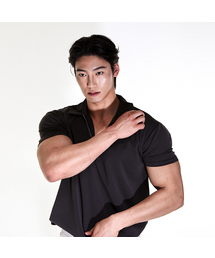 RVD（アールブイディー）の「ワイドショルダー ハーフジップ マッスルフィット ポロシャツ (チャコール)（その他トップス）」