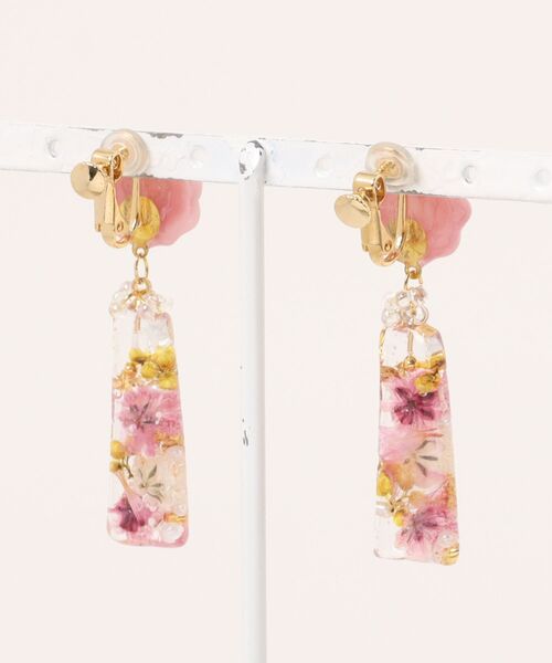 tone(トーン)の「【Sweetlupine】【Sweetlupine】【ピンク】淡い花形 クリアステック フラワー お花いっぱい レジン ♡ニッケルイヤリング(MA)(イヤリング・レディース・ピンク・FREE)」の7枚目の写真