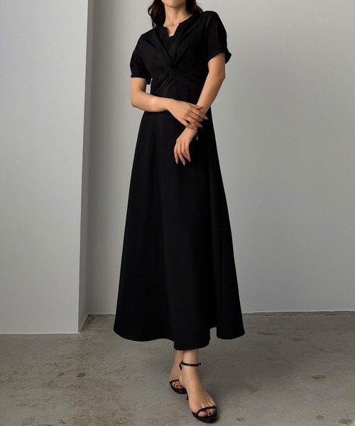 Louere（ルエレ）の「ツイストデザインフレアワンピース（ワンピース・レディース・ブラック/ネイビー/チャコール・SMALL/MEDIUM/LARGE/X-LARGE）」の11枚目の写真