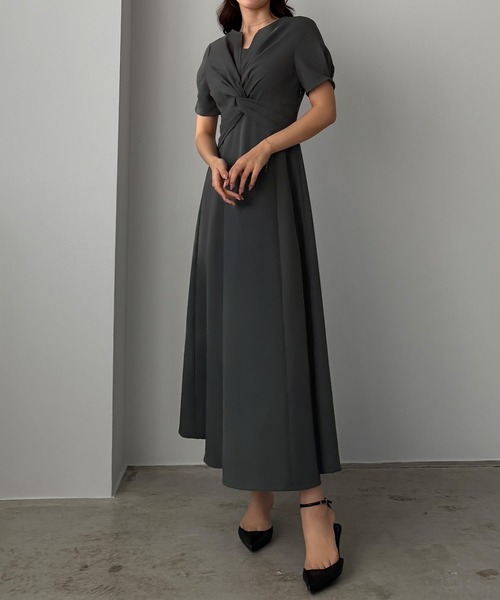Louere（ルエレ）の「ツイストデザインフレアワンピース（ワンピース・レディース・ブラック/ネイビー/チャコール・SMALL/MEDIUM/LARGE/X-LARGE）」の5枚目の写真