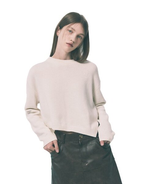 RACLEUR（ラクレール）の「RA アンバランス クロップニット [アイボリー]（ニット/セーター・レディース・その他・SMALL/MEDIUM）」の2枚目の写真
