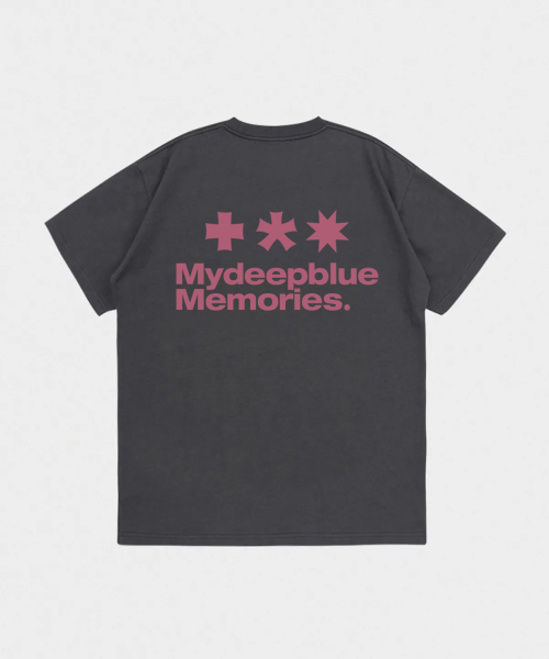 mydeepbluememories(マイディープブルーメモリーズ)の「Mm Symbol Logo T-Shirts (CHARCOAL / PINK)(Tシャツ/カットソー・レディース・チャコール・SMALL/MEDIUM/LARGE)」の2枚目の写真