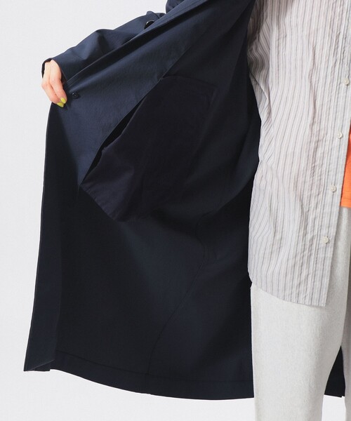 BEAMS BOY（ビームスボーイ）の「ソロテックス バルマカンコート（ステンカラーコート・レディース・ベージュ/ネイビー・1/2）」の17枚目の写真