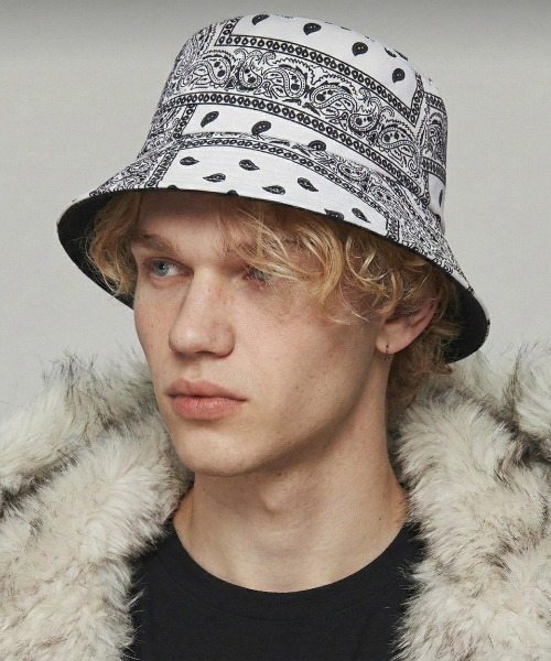 VIBGYOR（ヴィブジョー）の「【IZU】 ペイズリーバンダナバケットハット（ハット・メンズ・ブラック/ホワイト・FREE）」の16枚目の写真