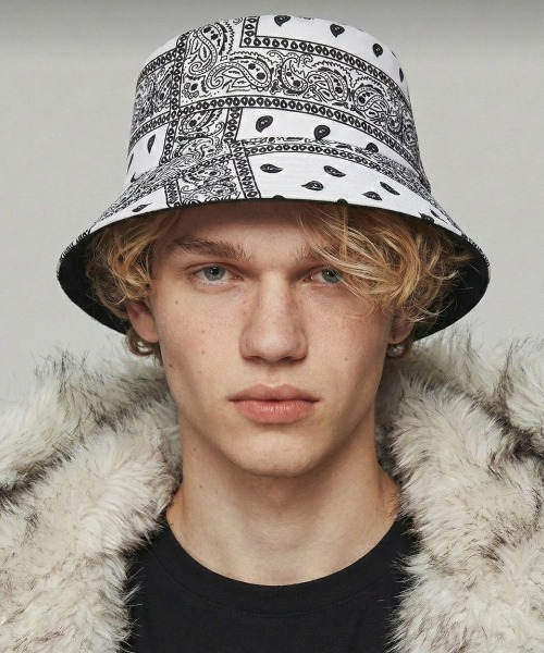 VIBGYOR（ヴィブジョー）の「【IZU】 ペイズリーバンダナバケットハット（ハット・メンズ・ブラック/ホワイト・FREE）」の17枚目の写真