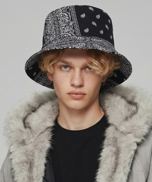 VIBGYOR（ヴィブジョー）の「【IZU】 ペイズリーバンダナバケットハット（ハット・メンズ・ブラック/ホワイト・FREE）」の19枚目の写真