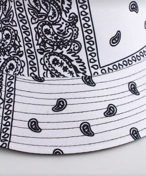 VIBGYOR（ヴィブジョー）の「【IZU】 ペイズリーバンダナバケットハット（ハット・メンズ・ブラック/ホワイト・FREE）」の12枚目の写真