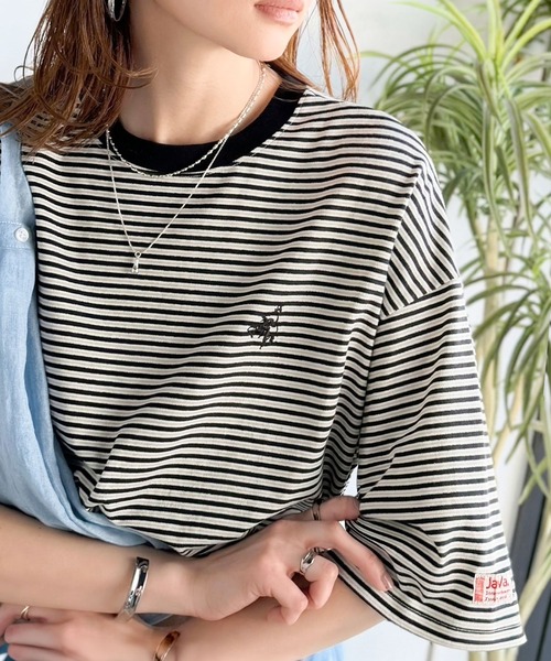 Java(ジャバ)の「《JaVaジャバコラボ》着回し自在で日常に馴染む♪ 胸刺繍マルチボーダーアソートTシャツ(Tシャツ/カットソー・レディース・ブラウン/ブラック/ブルー・LARGE/MEDIUM/SMALL/X-LARGE)」の2枚目の写真
