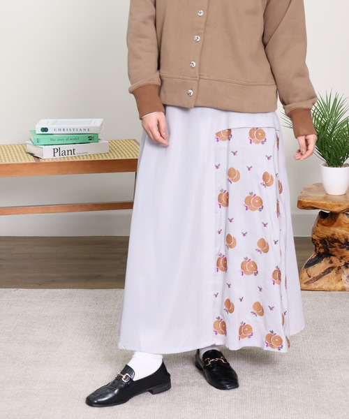 Emago(イマゴ)の「EMAGO フルーツ刺繍スカート(スカート・レディース・スミクロ/ブルー/グレー・FREE)」の22枚目の写真