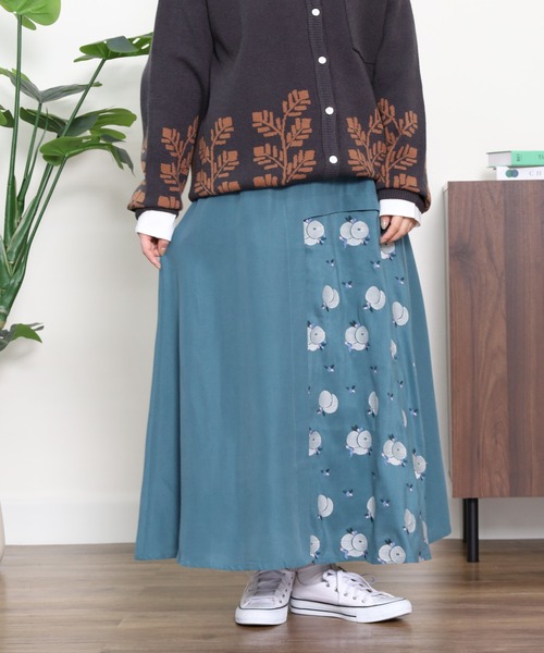 Emago(イマゴ)の「EMAGO フルーツ刺繍スカート(スカート・レディース・スミクロ/ブルー/グレー・FREE)」の15枚目の写真