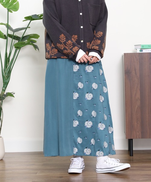 Emago(イマゴ)の「EMAGO フルーツ刺繍スカート(スカート・レディース・スミクロ/ブルー/グレー・FREE)」の16枚目の写真