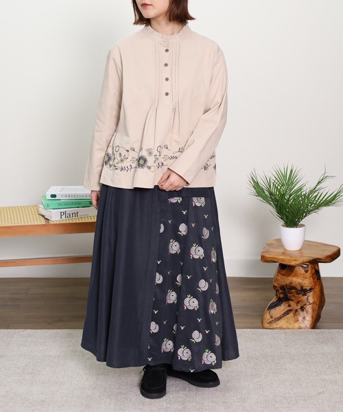 Emago(イマゴ)の「EMAGO フルーツ刺繍スカート(スカート・レディース・スミクロ/ブルー/グレー・FREE)」の12枚目の写真