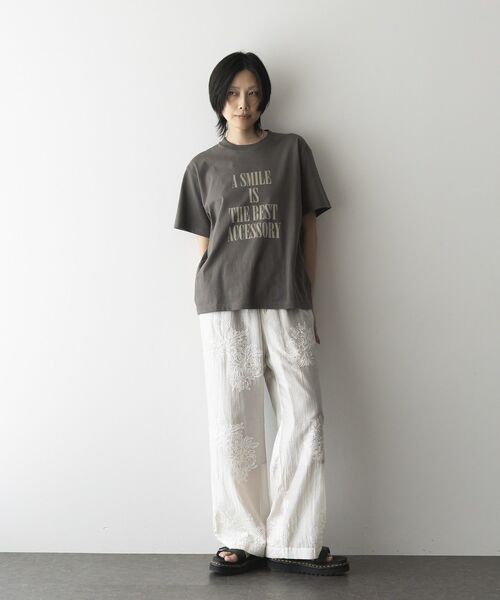 GARAGE OF GOOD CLOTHING(ガレージオブグッドクロージング)の「シアー刺繍ドロストストレートパンツ(その他パンツ・レディース・ホワイト/ブラック・FREE)」の10枚目の写真