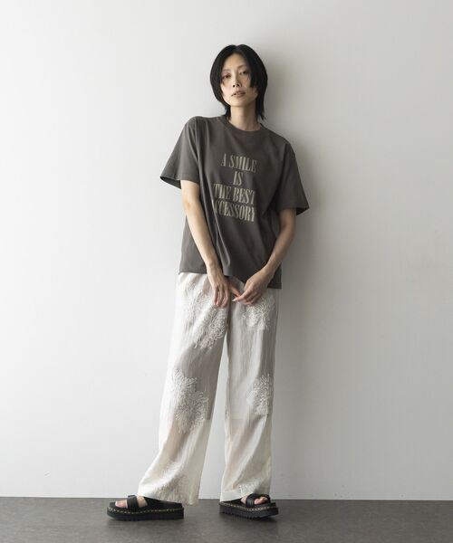 GARAGE OF GOOD CLOTHING(ガレージオブグッドクロージング)の「シアー刺繍ドロストストレートパンツ(その他パンツ・レディース・ホワイト/ブラック・FREE)」の11枚目の写真