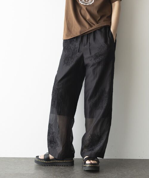 GARAGE OF GOOD CLOTHING(ガレージオブグッドクロージング)の「シアー刺繍ドロストストレートパンツ(その他パンツ・レディース・ホワイト/ブラック・FREE)」の12枚目の写真