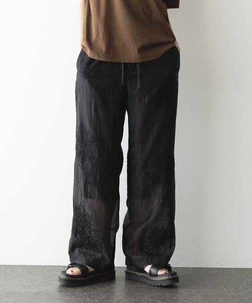 GARAGE OF GOOD CLOTHING(ガレージオブグッドクロージング)の「シアー刺繍ドロストストレートパンツ(その他パンツ・レディース・ホワイト/ブラック・FREE)」の13枚目の写真