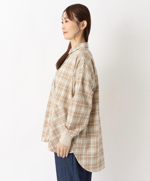 one'sterrace(ワンズテラス)の「コットンツイル チェック柄チュニックシャツ(シャツ/ブラウス・レディース・グレー系その他7/ベージュ系8/ネイビー系5・02)」の16枚目の写真