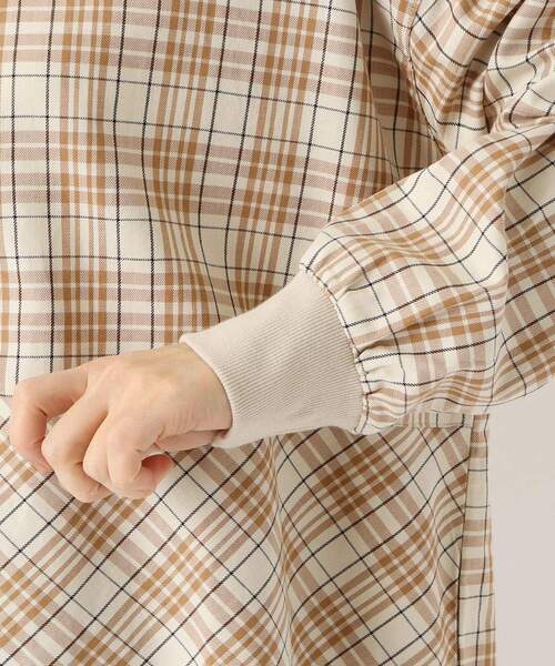 one'sterrace(ワンズテラス)の「コットンツイル チェック柄チュニックシャツ(シャツ/ブラウス・レディース・グレー系その他7/ベージュ系8/ネイビー系5・02)」の6枚目の写真