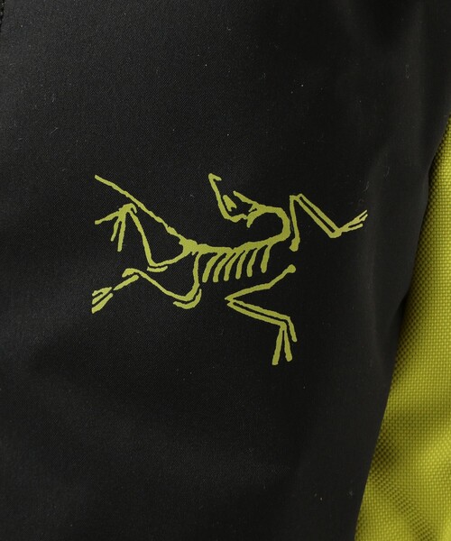 ARC'TERYX（アークテリクス）の「ARC’TERYX / Arro 16 Backpack（バックパック/リュック・メンズ・グリーン系その他3/グリーン系その他5・ONE SIZE）」の5枚目の写真