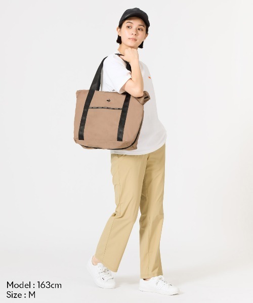le coq sportif(ルコックスポルティフ)の「トートバッグ(はっ水)(トートバッグ・メンズ・ベージュ・F)」の13枚目の写真