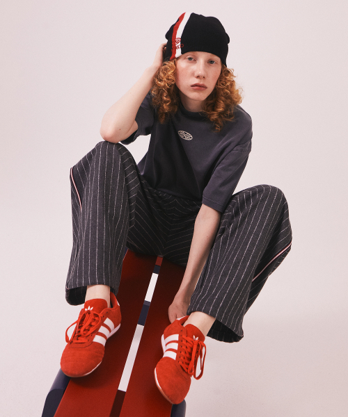MENASOO(ミナス)の「MNS Pinstripe Wide Brushed Pants_Gray(その他パンツ・レディース・チャコールグレー・F)」の7枚目の写真