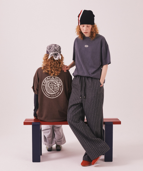 MENASOO(ミナス)の「MNS Pinstripe Wide Brushed Pants_Gray(その他パンツ・レディース・チャコールグレー・F)」の10枚目の写真
