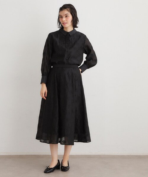 LAURA ASHLEY(ローラアシュレイ)の「【セットアップ可】ランズウィック柄刺繍ブラウス(シャツ/ブラウス・レディース・サックスブルー系/ブラック系・38/40)」の5枚目の写真