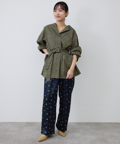 SLOBE IENA（スローブイエナ）の「《追加》ノーカラーサファリブルゾン（その他アウター・レディース・ブラック/カーキ・FREE）」の13枚目の写真