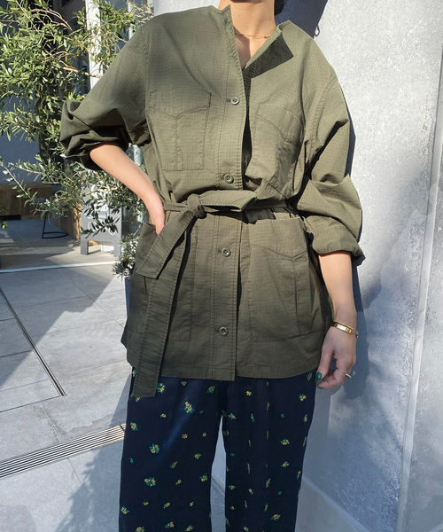 SLOBE IENA（スローブイエナ）の「《追加》ノーカラーサファリブルゾン（その他アウター・レディース・ブラック/カーキ・FREE）」の21枚目の写真