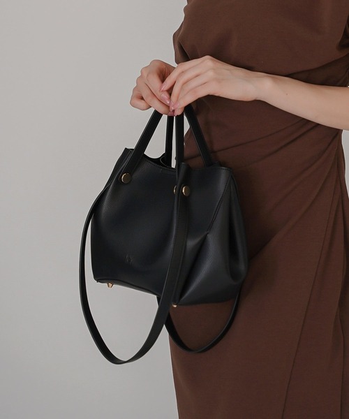 KINO THE KEI（キノザケイ）の「petal shape 2WAY バッグ ( ポーチ付き ) KINO THE KEI（トートバッグ・レディース・ブラック/ダークブラウン・フリー）」の16枚目の写真
