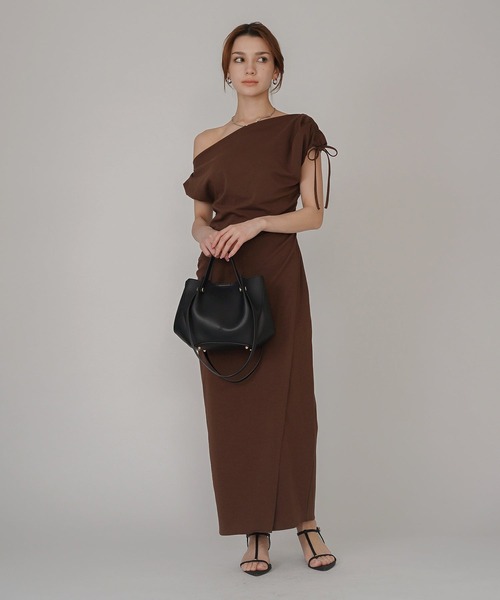 KINO THE KEI（キノザケイ）の「petal shape 2WAY バッグ ( ポーチ付き ) KINO THE KEI（トートバッグ・レディース・ブラック/ダークブラウン・フリー）」の14枚目の写真