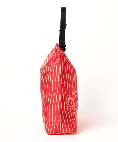 fennica（フェニカ）の「marimekko / Neat Crossbody Piccolo L ショルダーバッグ（ショルダーバッグ・レディース・レッド・ONE SIZE）」の2枚目の写真