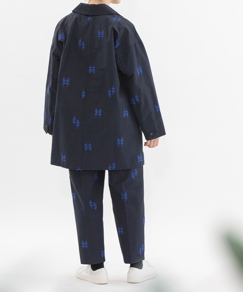nop de nod(ノップドゥノッド)の「グログラン刺繍センタープレスパンツ(その他パンツ・レディース・ネイビー/ブラック・3)」の11枚目の写真