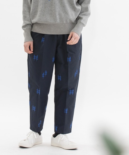 nop de nod(ノップドゥノッド)の「グログラン刺繍センタープレスパンツ(その他パンツ・レディース・ネイビー/ブラック・3)」の12枚目の写真