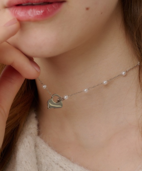 TITTY&CO.(ティティーアンドコー)の「【Monnette】ハートチャームパールチェーンネックレス(ネックレス・レディース・シルバー・FREE)」の2枚目の写真