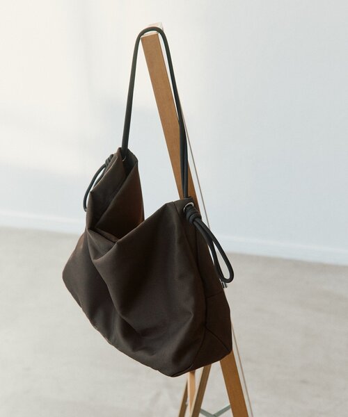 RIVE DROITE（リヴドロワ）の「予約【A4サイズ対応】メッシュワンハンドルトートバッグ（トートバッグ・レディース・ブラック/ブラウン・FREE）」の2枚目の写真