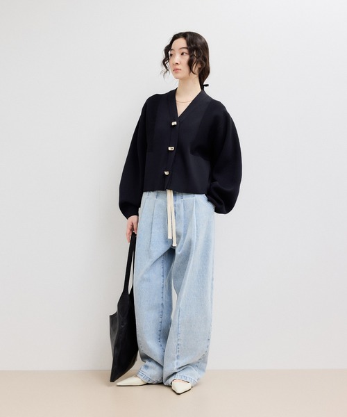 ADAM ET ROPE'（アダムエロペ）の「【WEB限定】・【サステナブル】セレクトネックカーディガン（カーディガン/ボレロ・レディース・オフホワイト/チャコールグレー/ブルー系その他2/ラベンダー/ネイビー/キナリ・FREE）」の13枚目の写真