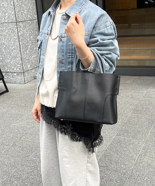 un dix cors（アンディコール）の「フェイクレザーコンパクトバッグ（トートバッグ・レディース・グレー/アイボリー/ブラック・FREE）」の14枚目の写真