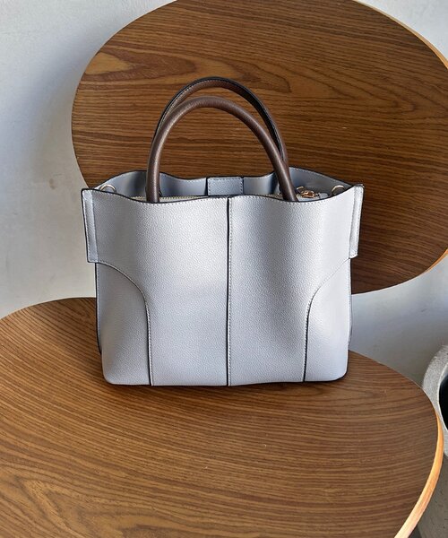 un dix cors（アンディコール）の「フェイクレザーコンパクトバッグ（トートバッグ・レディース・グレー/アイボリー/ブラック・FREE）」の11枚目の写真